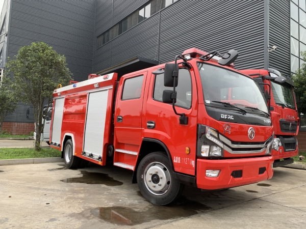 東風5噸泡沫消防車